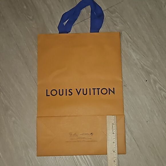 Louis Vuitton Paper Reusable Shopping Bag Brown - Picture 2 of 4